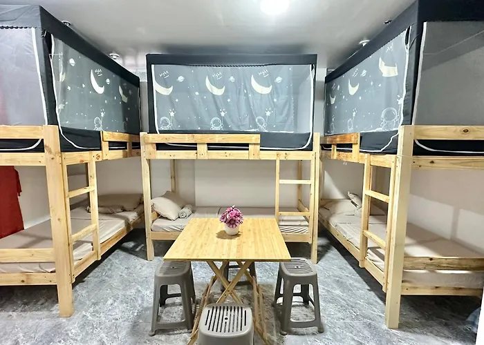 W Tramo Residences Aparthotel Manila
